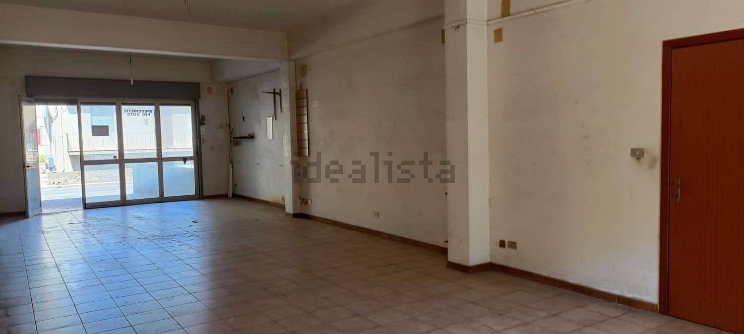 locale commerciale in vendita a Rometta in zona Rometta Marea