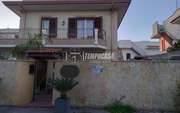 casa indipendente in vendita a Rometta in zona Rometta Marea