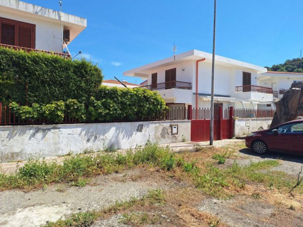 casa indipendente in vendita a Rometta