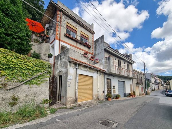 casa indipendente in vendita a Rometta