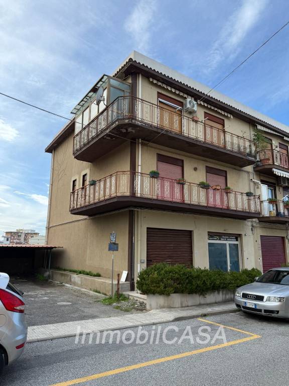 appartamento in vendita a Rometta in zona Rometta Marea