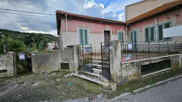 casa indipendente in vendita a Rometta in zona Rometta Marea