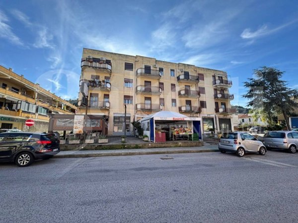 negozio in vendita a Rometta in zona Rometta Marea