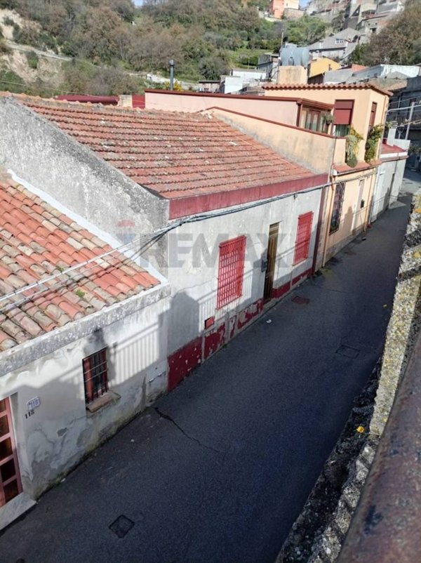 casa indipendente in vendita a Rometta in zona Gimello