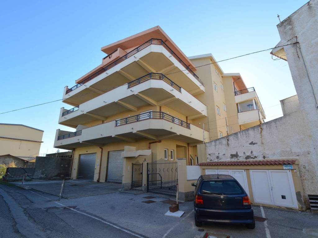 appartamento in vendita a Rometta in zona Rometta Marea