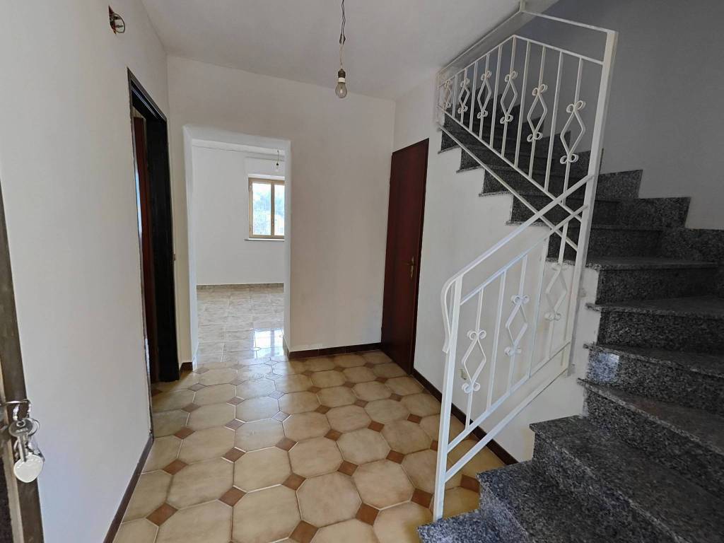 casa indipendente in vendita a Rometta