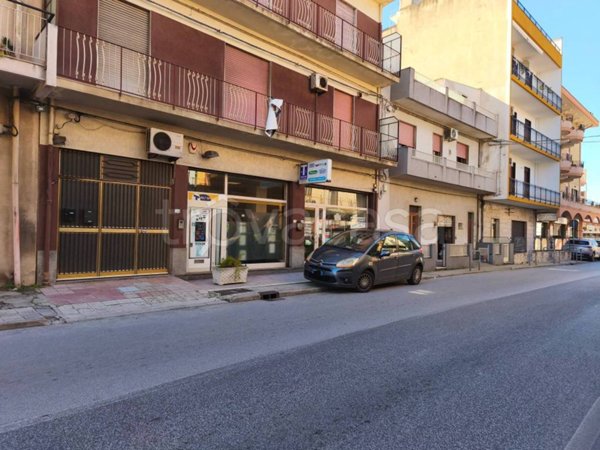 negozio in vendita a Rometta in zona Rometta Marea