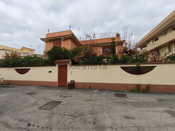 casa indipendente in vendita a Rometta in zona Rometta Marea