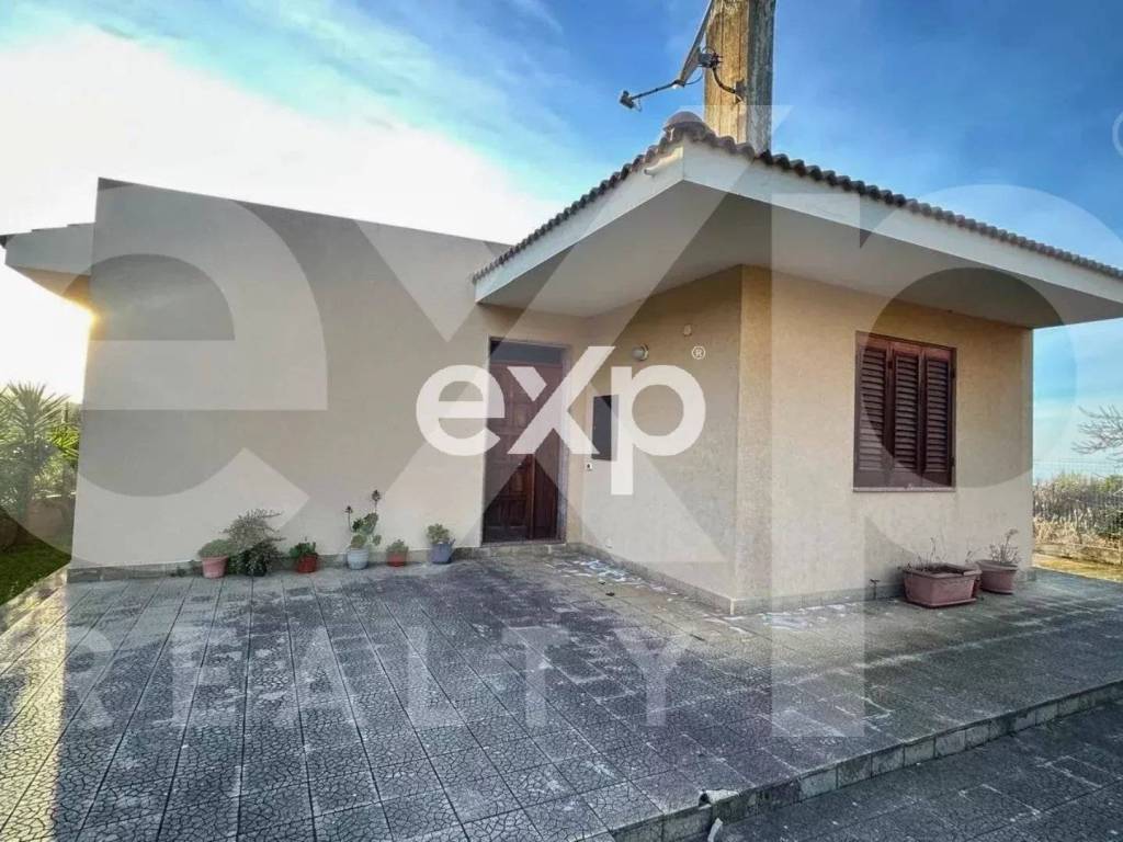 casa indipendente in vendita a Rometta