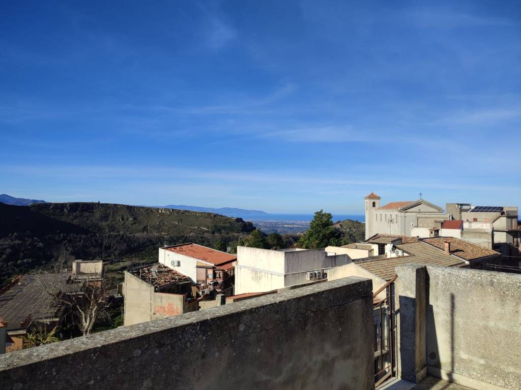 casa indipendente in vendita a Rometta in zona Sotto Castello
