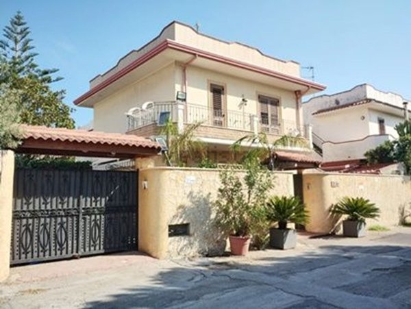 casa indipendente in vendita a Rometta in zona Rometta Marea
