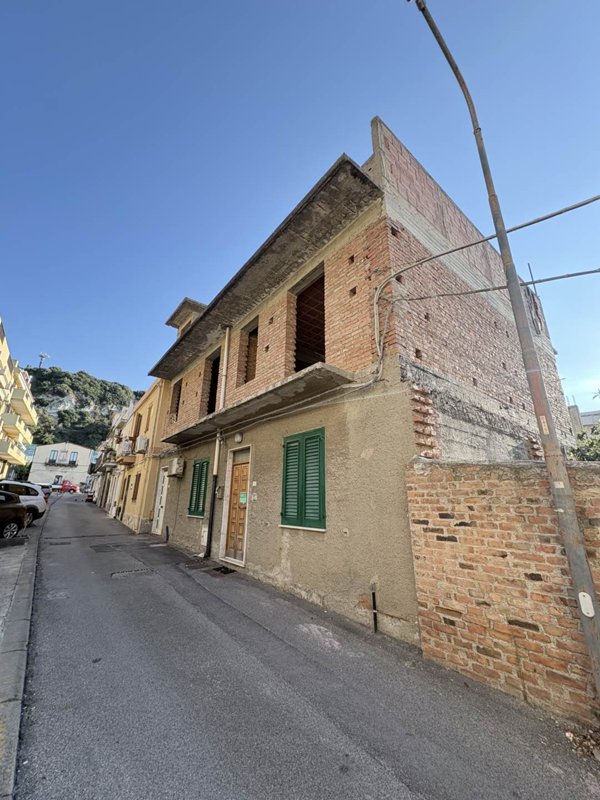 casa indipendente in vendita a Rometta in zona Rometta Marea