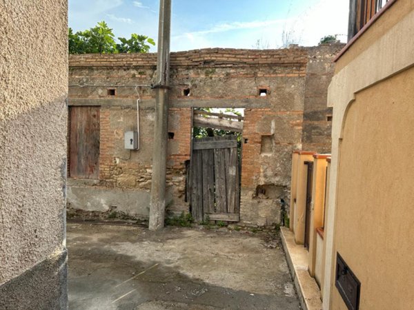 casa indipendente in vendita a San Filippo del Mela in zona Cattafi