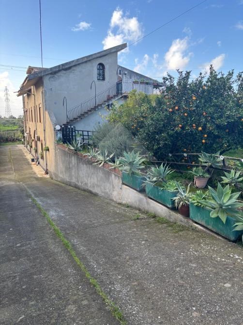 casa indipendente in vendita a San Filippo del Mela in zona Cattafi