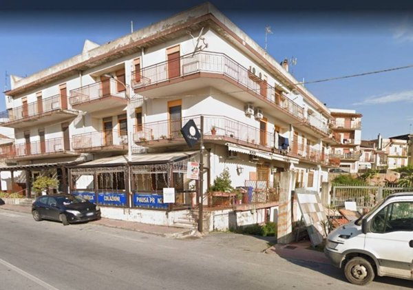 locale commerciale in vendita a San Filippo del Mela in zona Archi