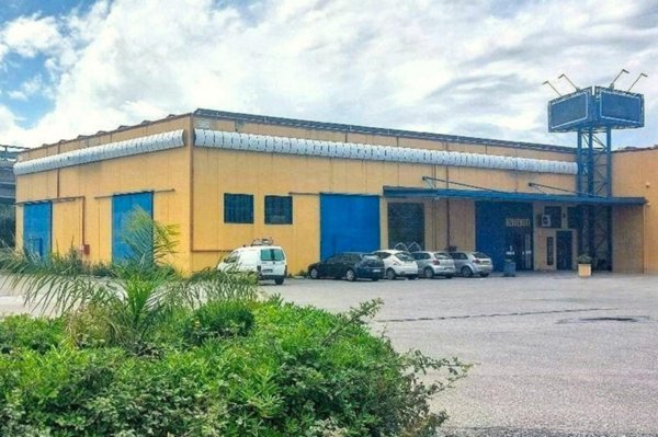 locale di sgombero in vendita a San Filippo del Mela in zona Archi
