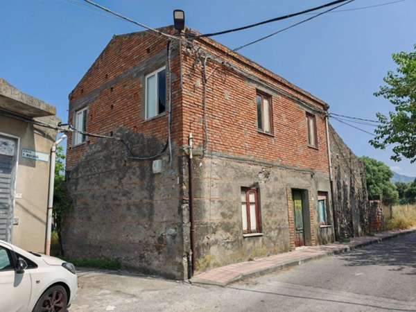 casa indipendente in vendita a San Filippo del Mela