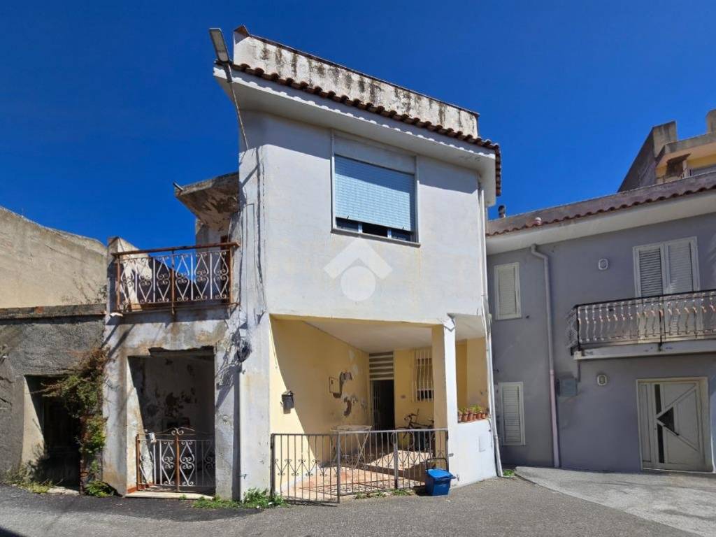 casa indipendente in vendita a San Filippo del Mela in zona Cattafi