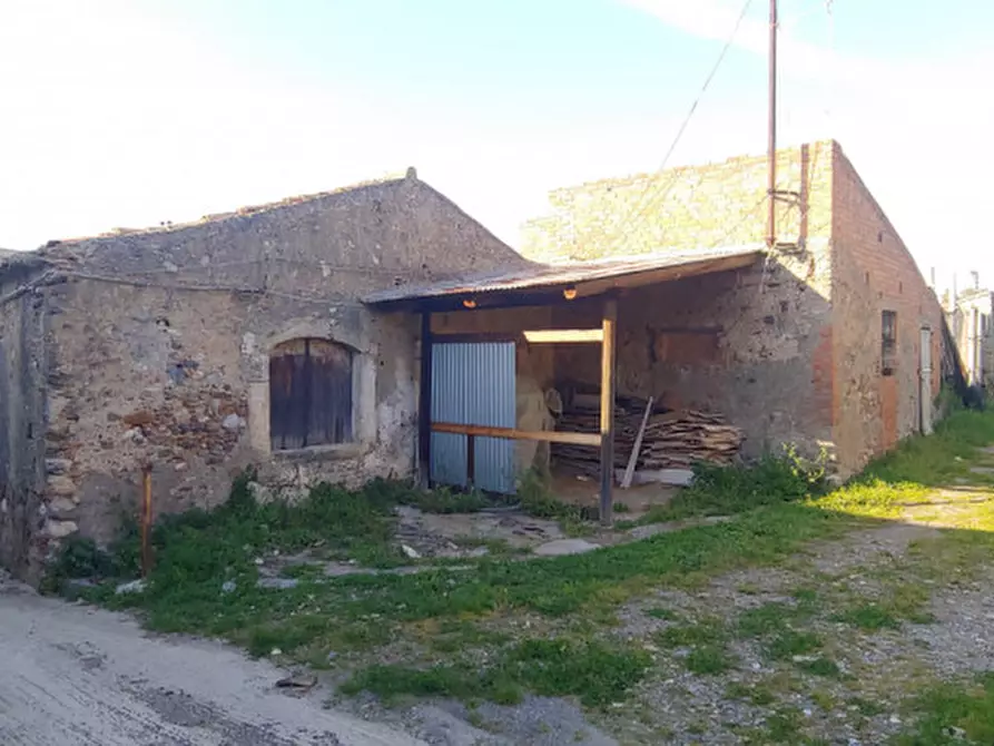 locale commerciale in vendita a San Filippo del Mela in zona Corriolo