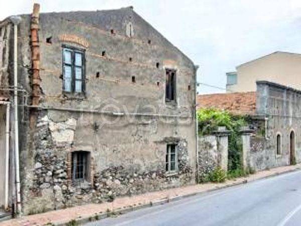 casa indipendente in vendita a San Filippo del Mela in zona Archi