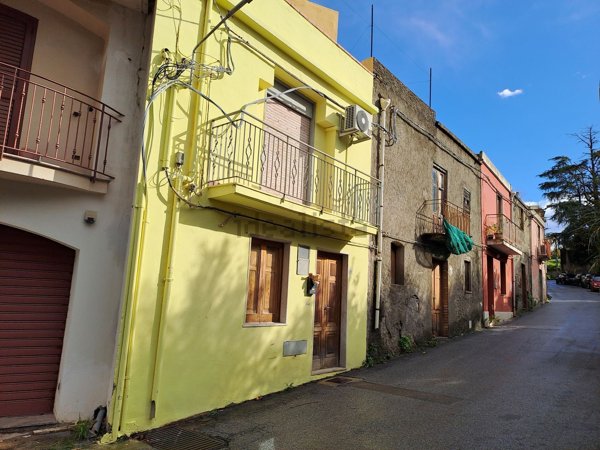 pentavano in vendita a San Filippo del Mela