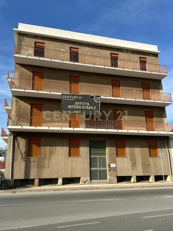 negozio in vendita a San Filippo del Mela in zona Corriolo