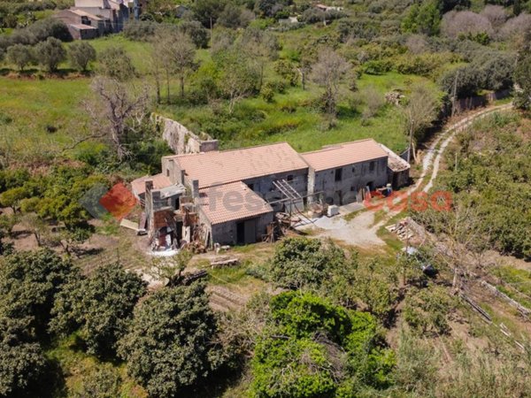 casa indipendente in vendita a San Filippo del Mela in zona Corriolo
