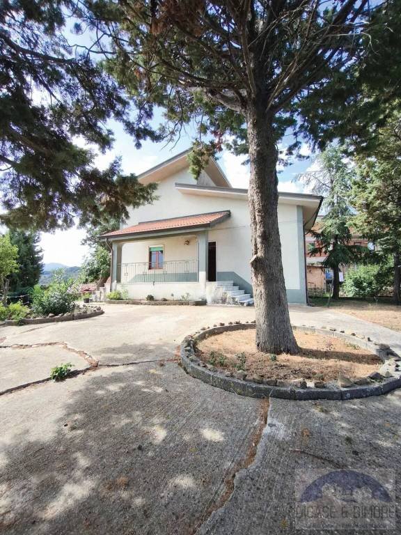 casa indipendente in vendita a San Fratello