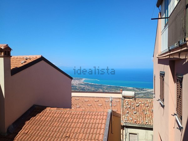 casa indipendente in vendita a San Marco d'Alunzio