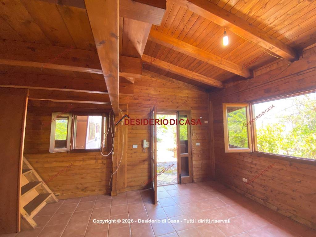 casa indipendente in vendita a San Marco d'Alunzio
