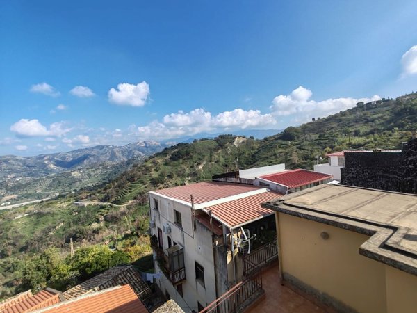casa indipendente in vendita a San Pier Niceto
