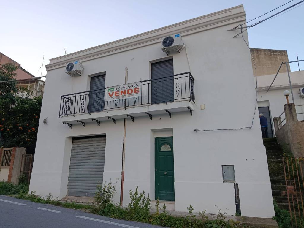 casa indipendente in vendita a San Pier Niceto in zona Zifronte
