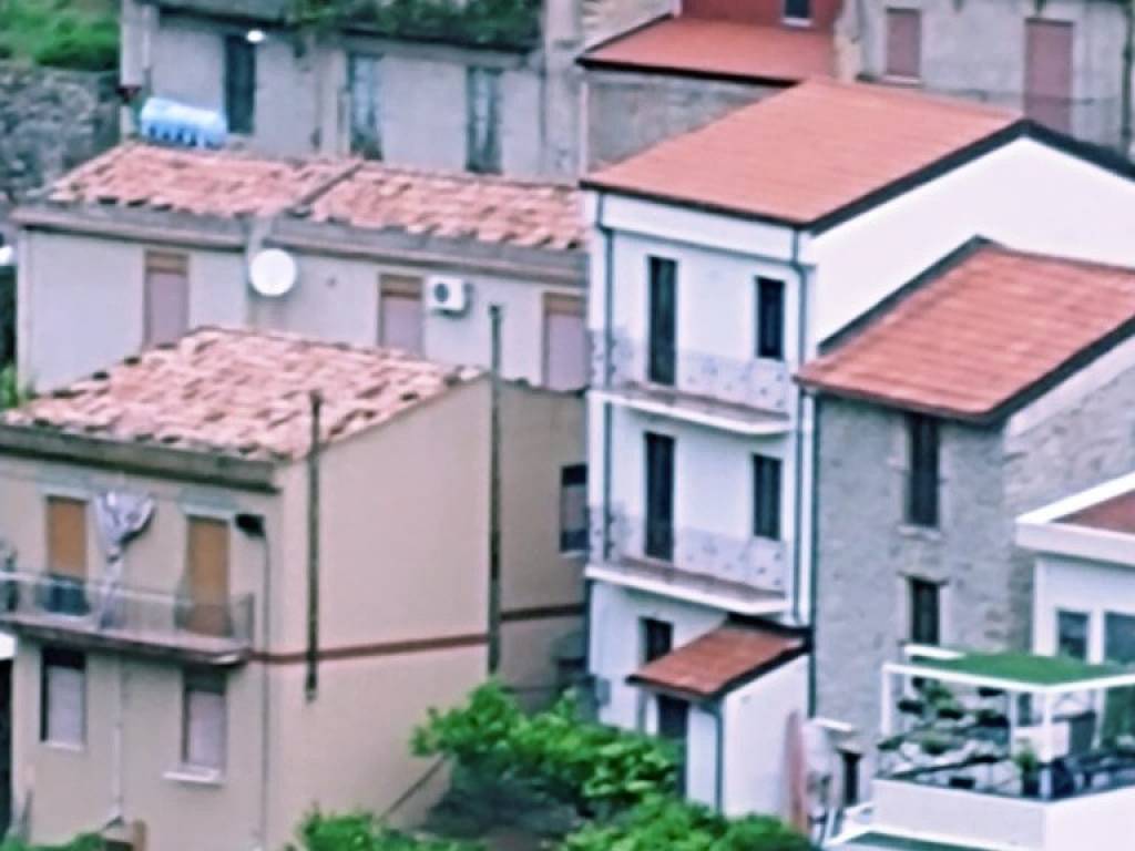 casa indipendente in vendita a San Piero Patti
