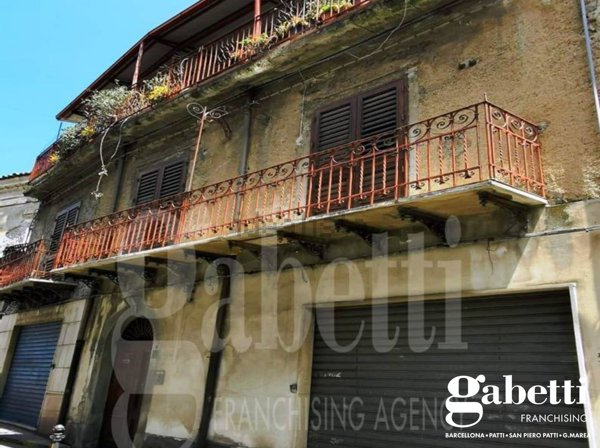 casa semindipendente in vendita a San Piero Patti