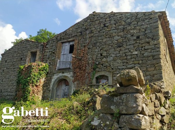 quadrivano in vendita a San Piero Patti