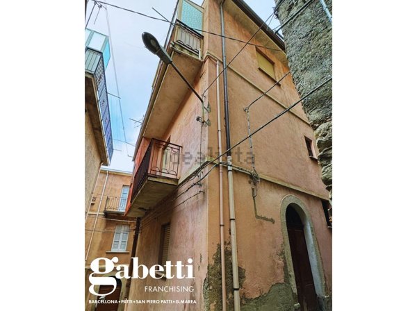 casa indipendente in vendita a San Piero Patti