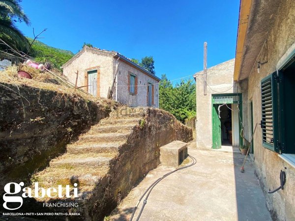 casa indipendente in vendita a San Piero Patti
