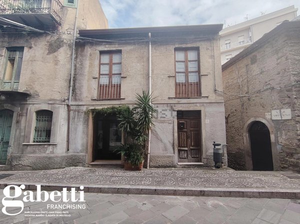 casa indipendente in vendita a San Piero Patti