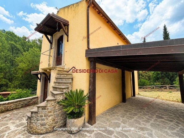 casa indipendente in vendita a San Piero Patti