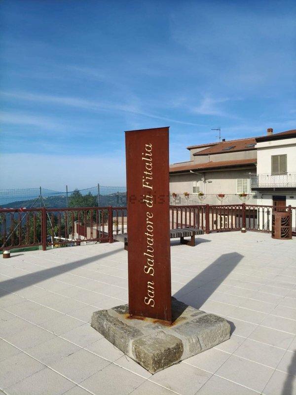 casa indipendente in vendita a San Salvatore di Fitalia