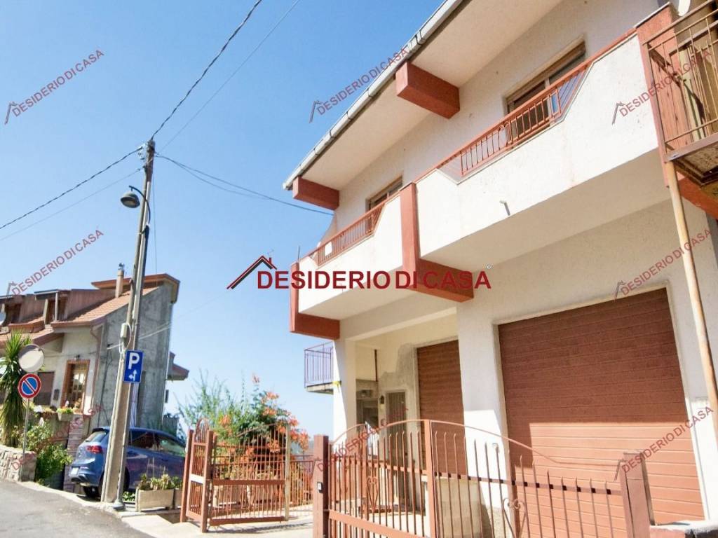 appartamento in vendita a San Salvatore di Fitalia