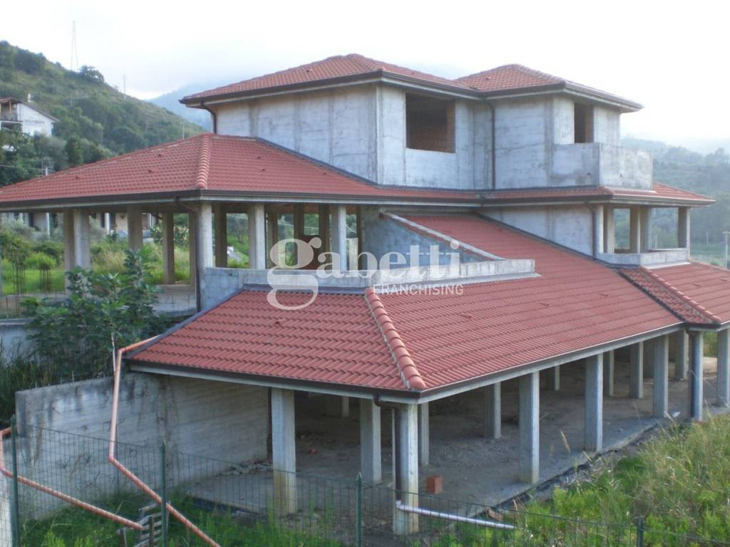 casa indipendente in vendita a Sant'Agata di Militello
