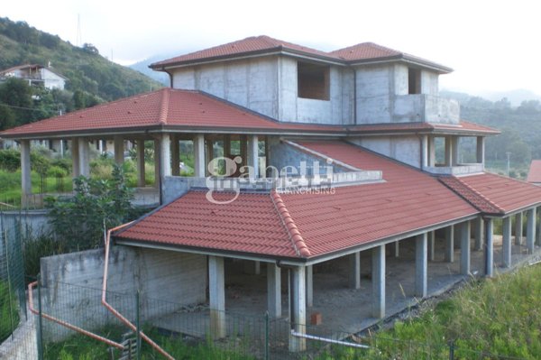 casa indipendente in vendita a Sant'Agata di Militello