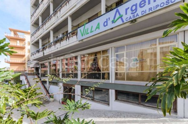negozio in vendita a Sant'Agata di Militello