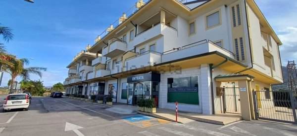 locale commerciale in vendita a Sant'Agata di Militello