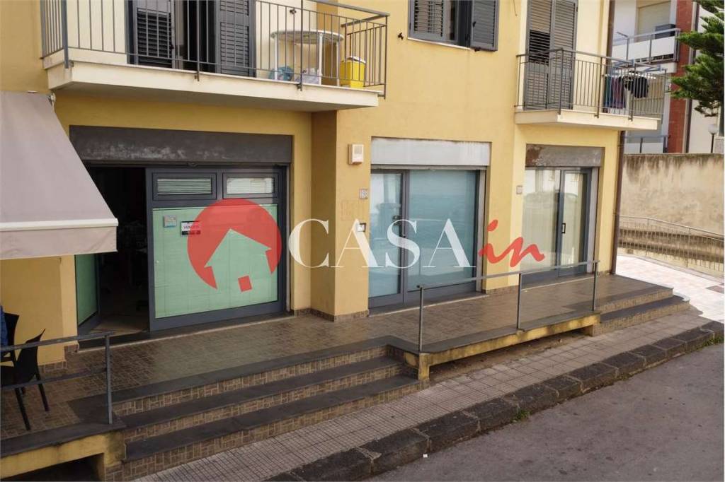 negozio in vendita a Sant'Agata di Militello