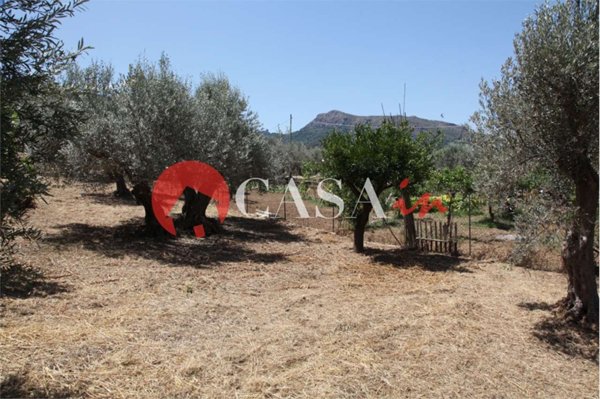 casa indipendente in vendita a Sant'Agata di Militello