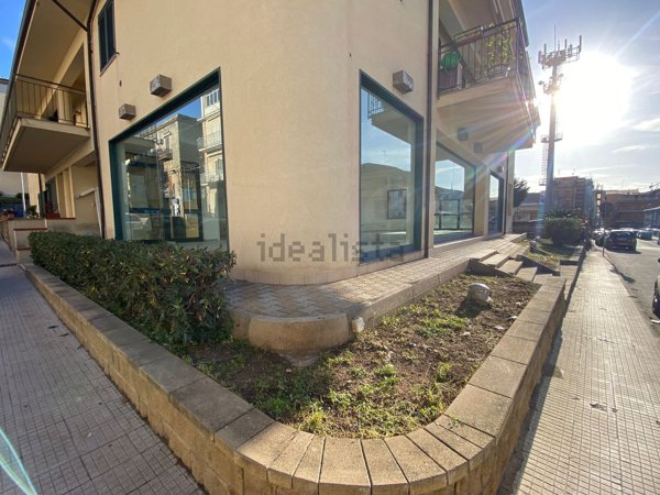 locale commerciale in vendita a Sant'Agata di Militello