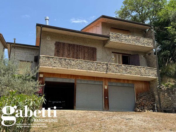 casa indipendente in vendita a Sant'Agata di Militello
