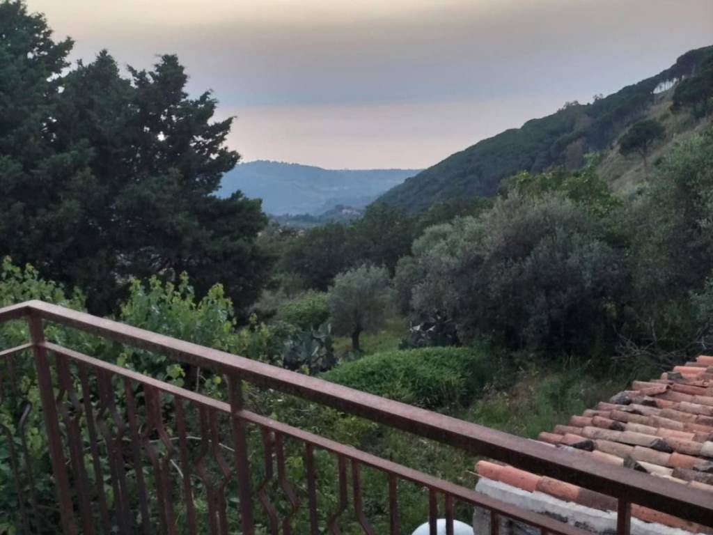 casa indipendente in vendita a Sant'Agata di Militello